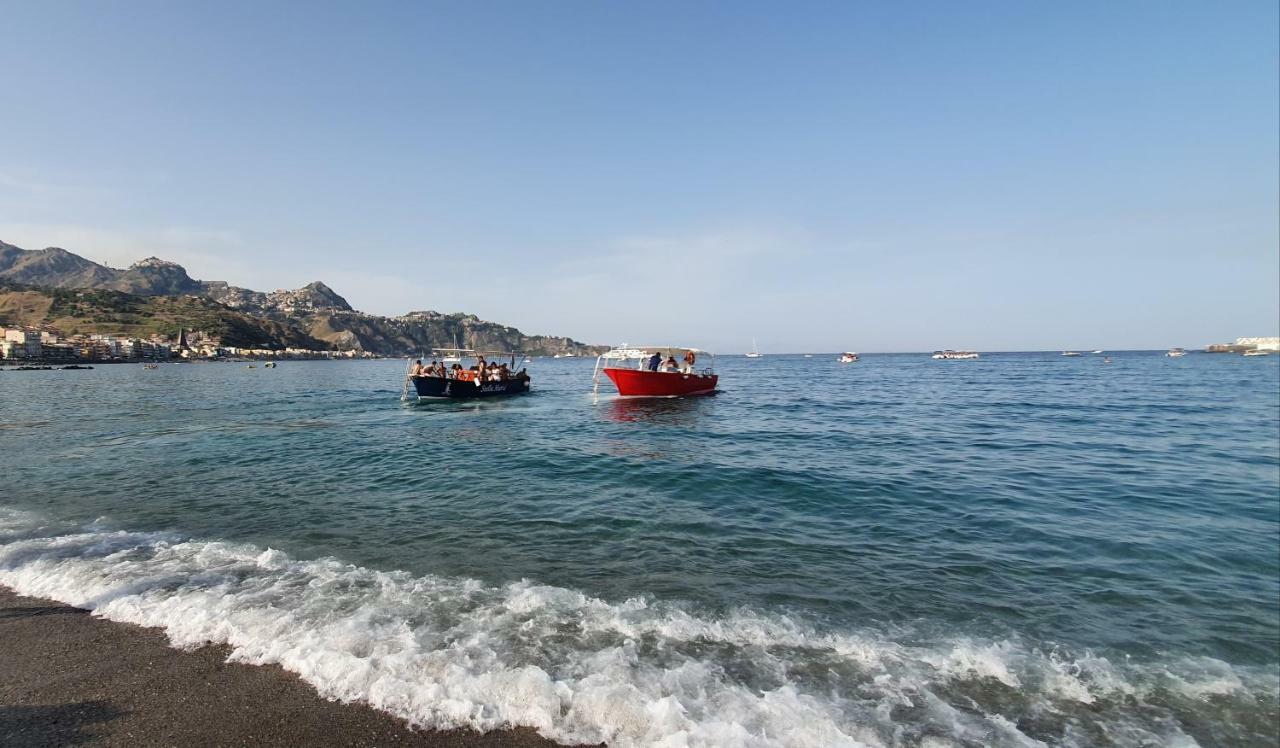 Ines Bed And Breakfast Giardini-Naxos Kültér fotó